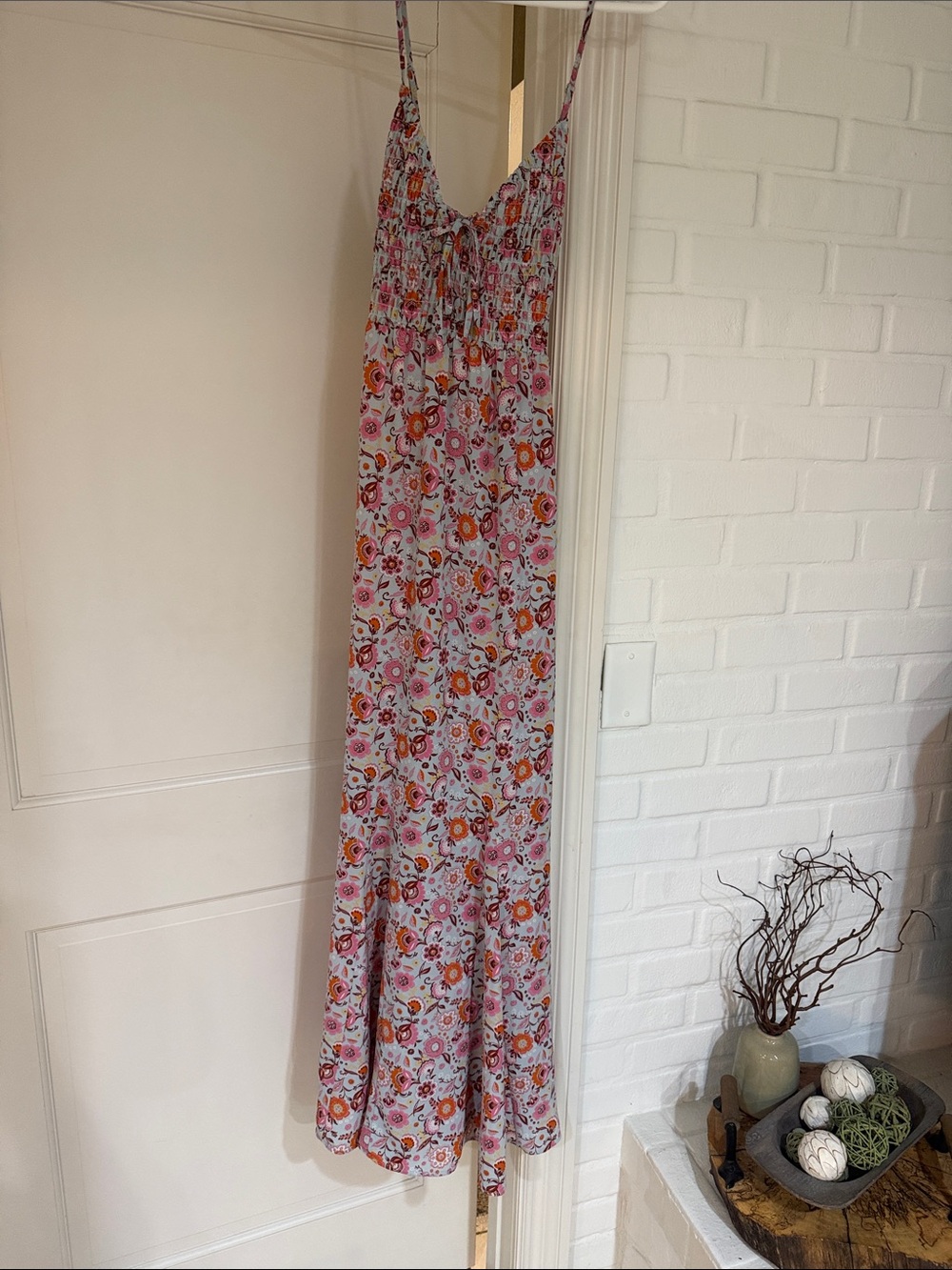 Lightweight, crisscross back